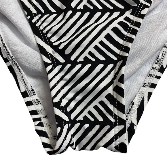 Mynah High Rise Black White Triangles Pattern Swim Bottoms Ruched Sides Large - Picture 5 of 13